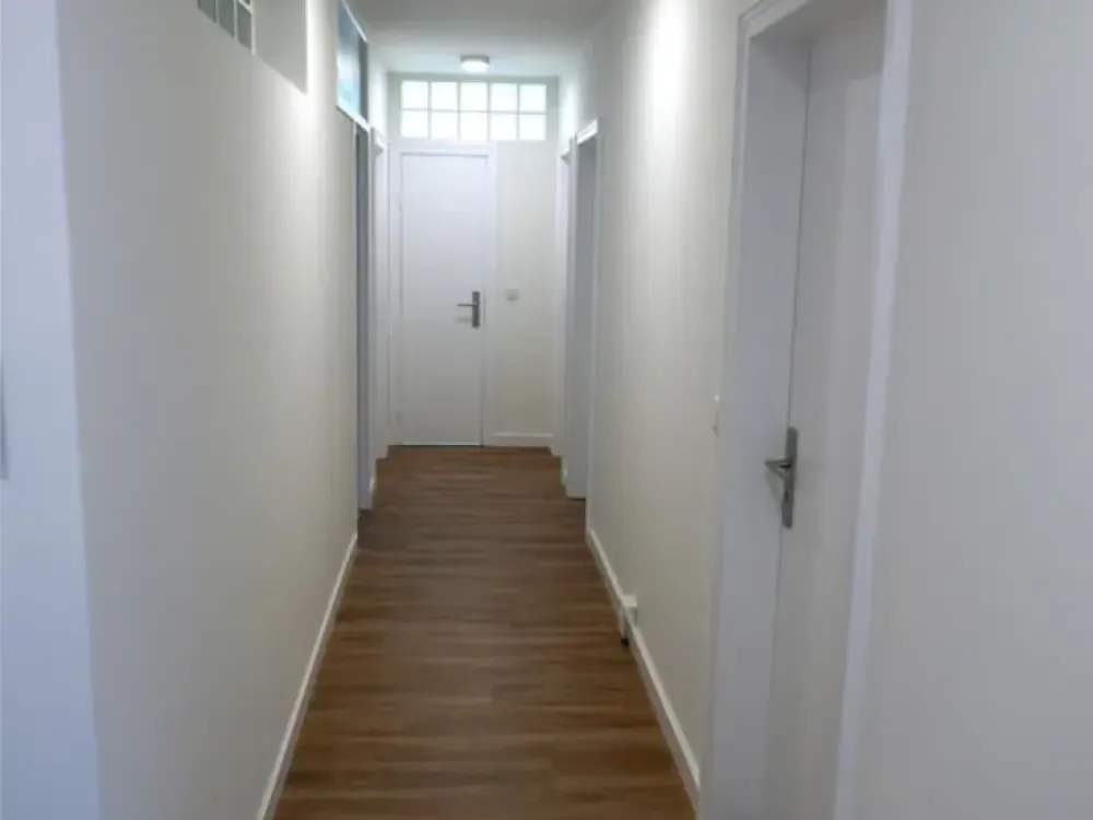 Stilvolle 5-Zimmer-Wohnung mit Einbauküche & Balkon, Nähe AK Harburg-Hamburg