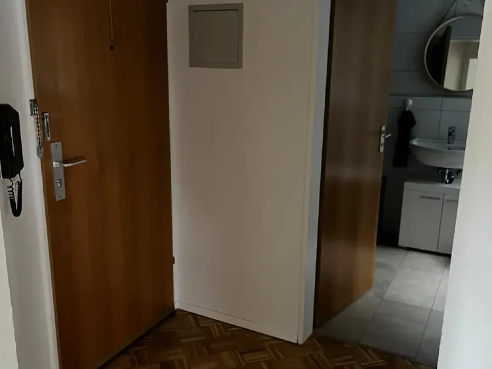 Stilvolle, neuwertige 2,5-Zimmer-Wohnung mit Balkon und Einbauküche in Ostfildern