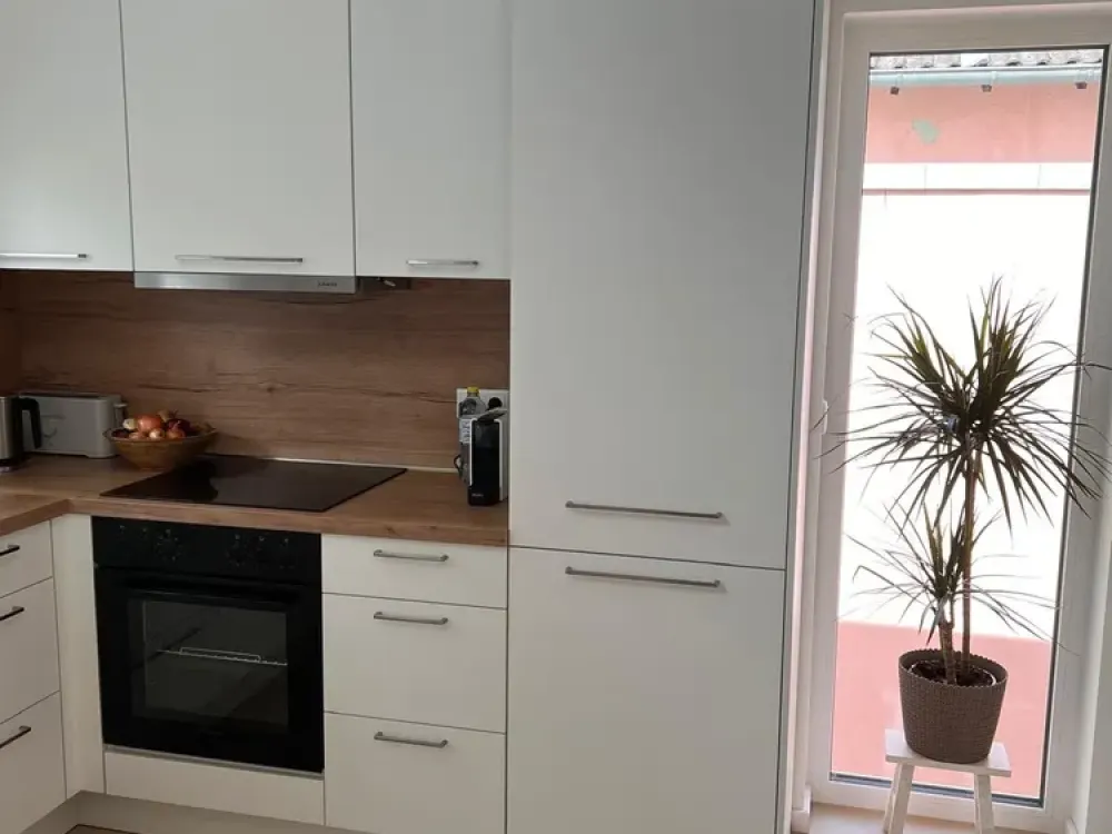 Loftartige 3-Zimmer-Wohnung mit offenem Wohn-/Essbereich und Einbauküche und Empore