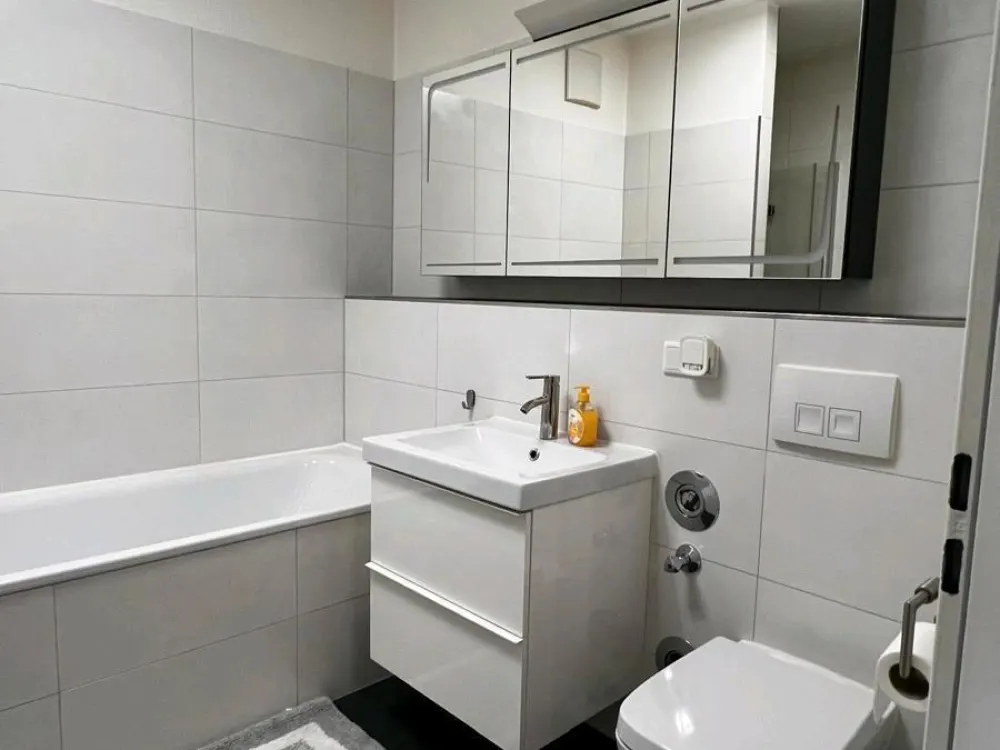 Moderne 2 Zimmer Wohnung mit Garten - in Leverkusen