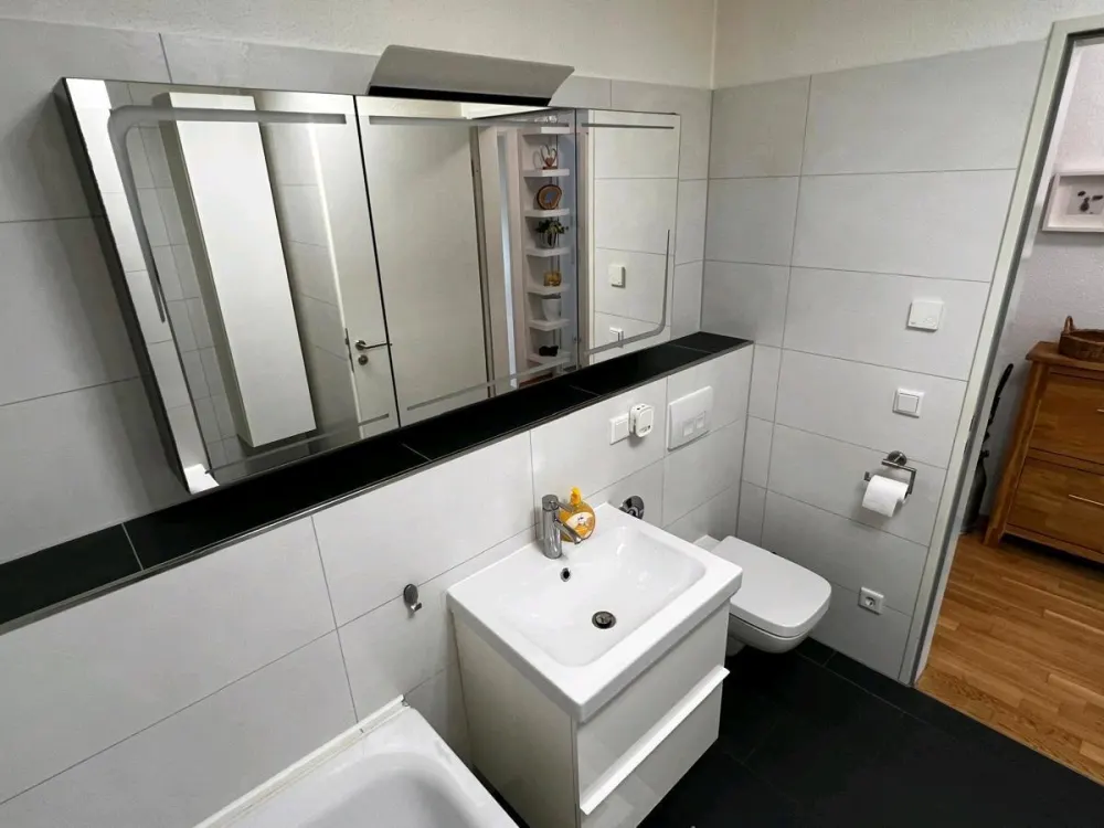Moderne 2 Zimmer Wohnung mit Garten - in Leverkusen