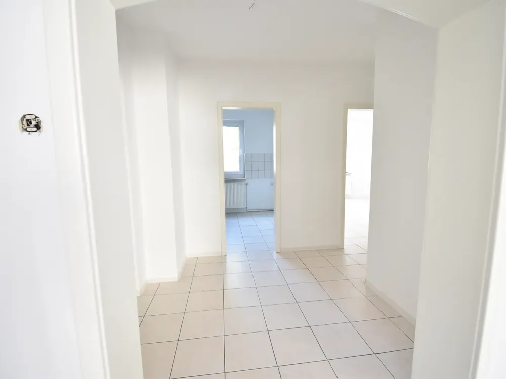2-Zimmer-Wohnung mit großer Sonnenterrasse und Einbauküche