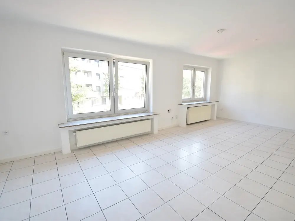 2-Zimmer-Wohnung mit großer Sonnenterrasse und Einbauküche