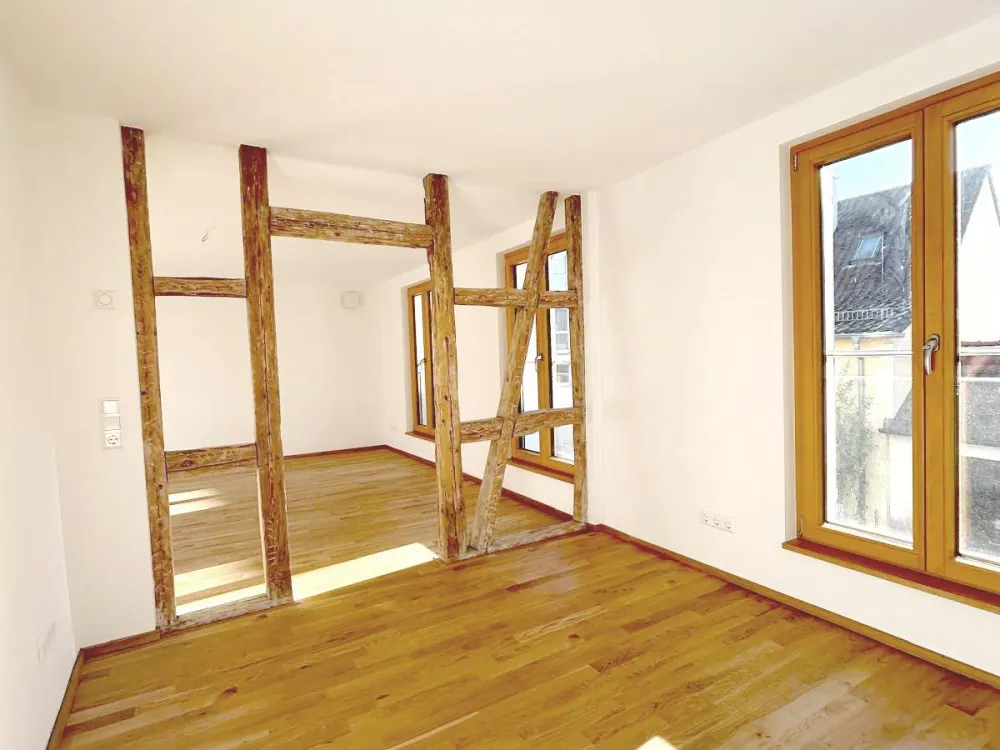 Charmante 3,5-Zimmer Wohnung saniert mit Altbauflair