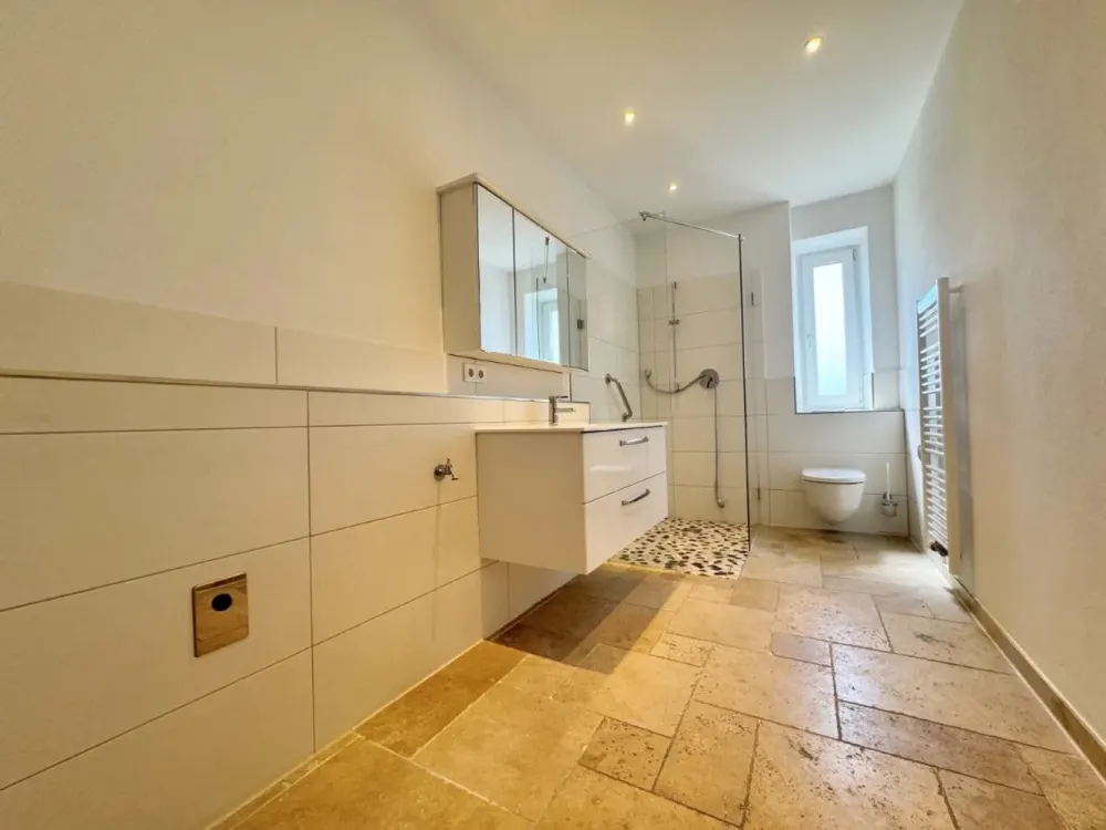 Großzügige 2-Zimmer-Wohnung mit Süd-Terrasse und hochwertiger Ausstattung