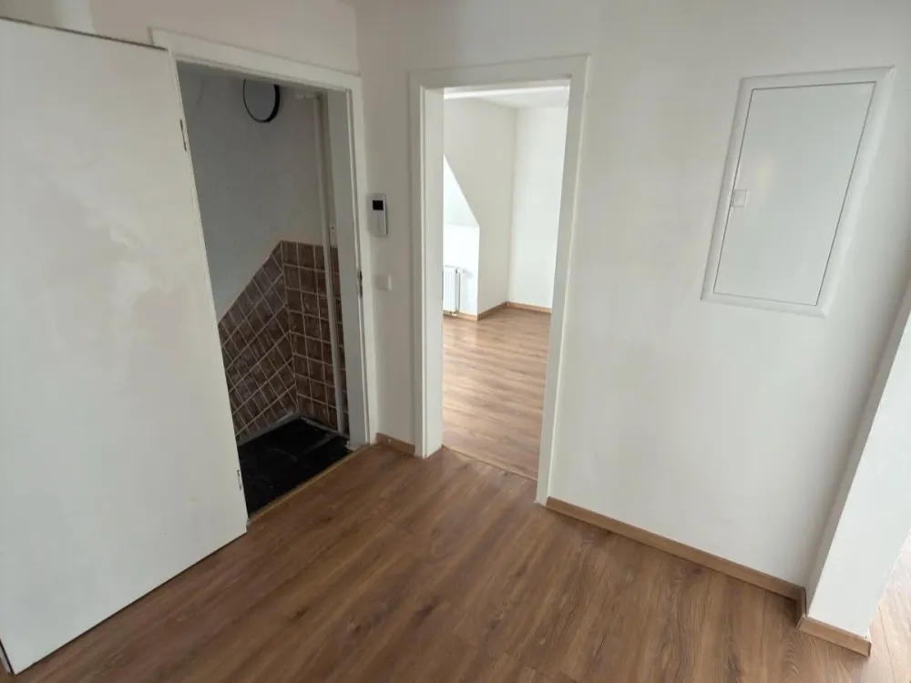 Schöne kernsanierte Dachgeschosswohnung in Herne Sodingen