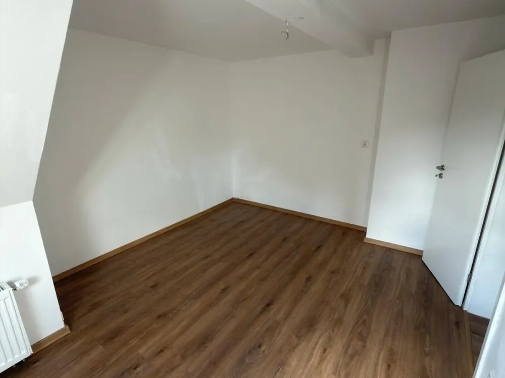 Schöne kernsanierte Dachgeschosswohnung in Herne Sodingen