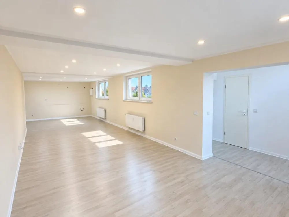 ***Großzügige 65m2 2ZKB Wohnung***