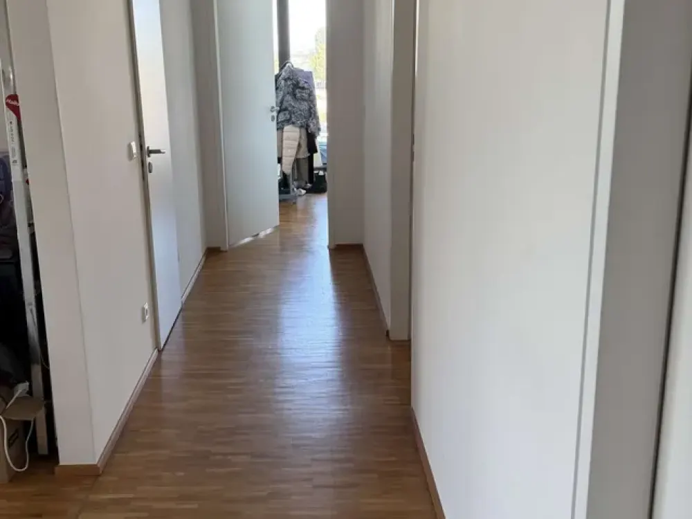 helle 4-Zimmer Wohnung mit Loggia