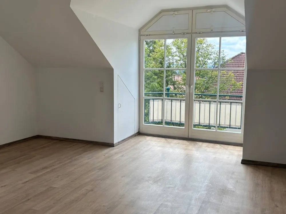 Wunderschöne 2 Zimmer Wohnung in Radebeul (Dresden) zu vermieten