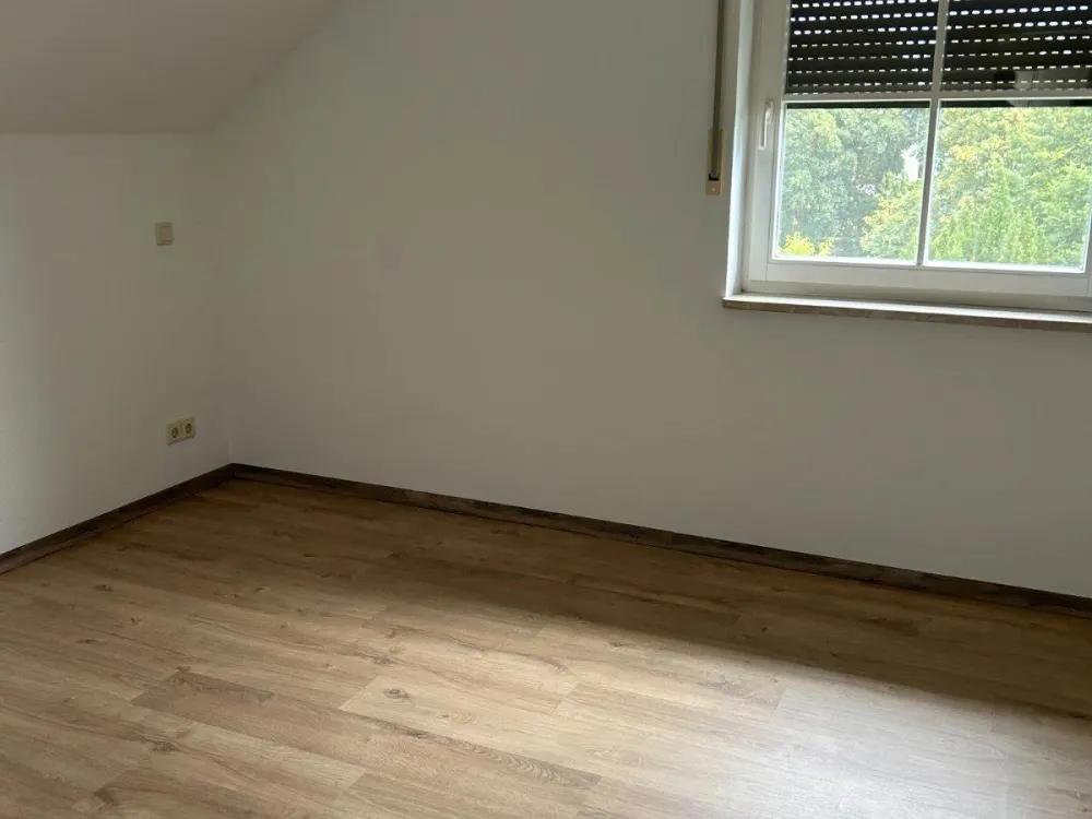 Wunderschöne 2 Zimmer Wohnung in Radebeul (Dresden) zu vermieten