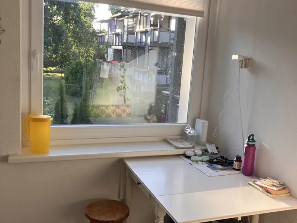 Nachmieter gesucht: 2-Zimmer-Wohnung mit grossen Balkon in Iserbrook