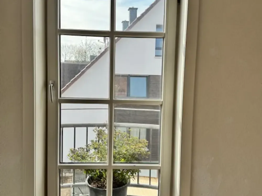 Bright 3-Room Apartment with High-Quality Features