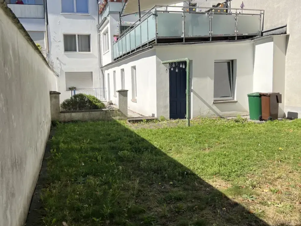 Kernsanierte 1 Zimmerwohnung mit Gartennutzung! Und eine schöne Wohnküche!