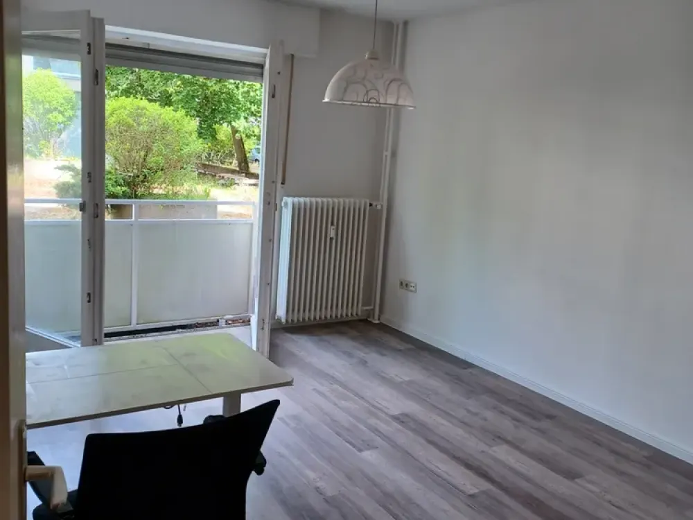 Kompaktes 1-Zimmer-Apartment für 1 Jahr: Modernisiertes Zuhause in Lichterfelde