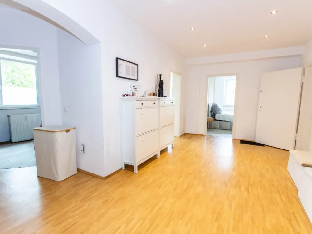 Wunderschöne Altbauwohnung mit viel Platz! #kleiner Balkon