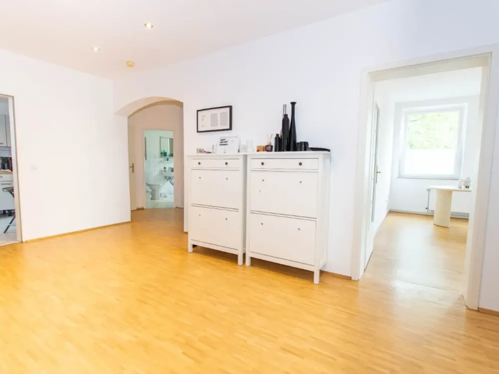 Wunderschöne Altbauwohnung mit viel Platz! #kleiner Balkon