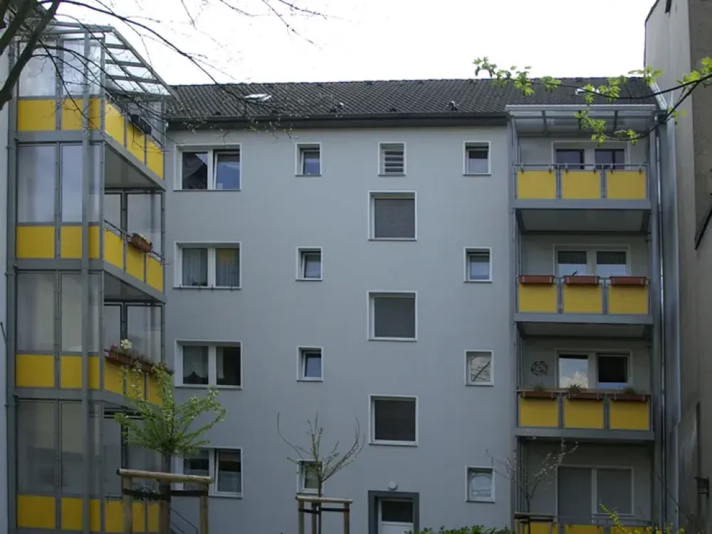 Schöne 2-Zimmer-Wohnung mit Balkon im 3.OG mit Starterbonus