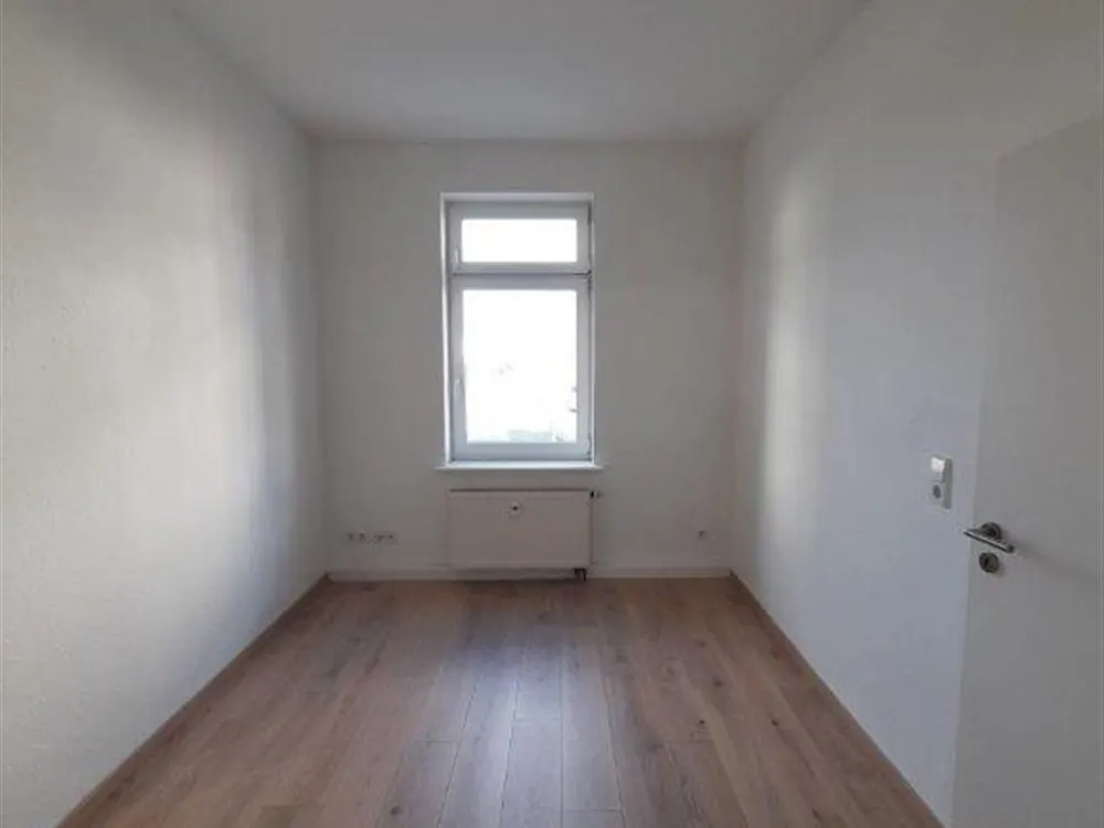 +++ 3 Raumwohnung mit EBK +++