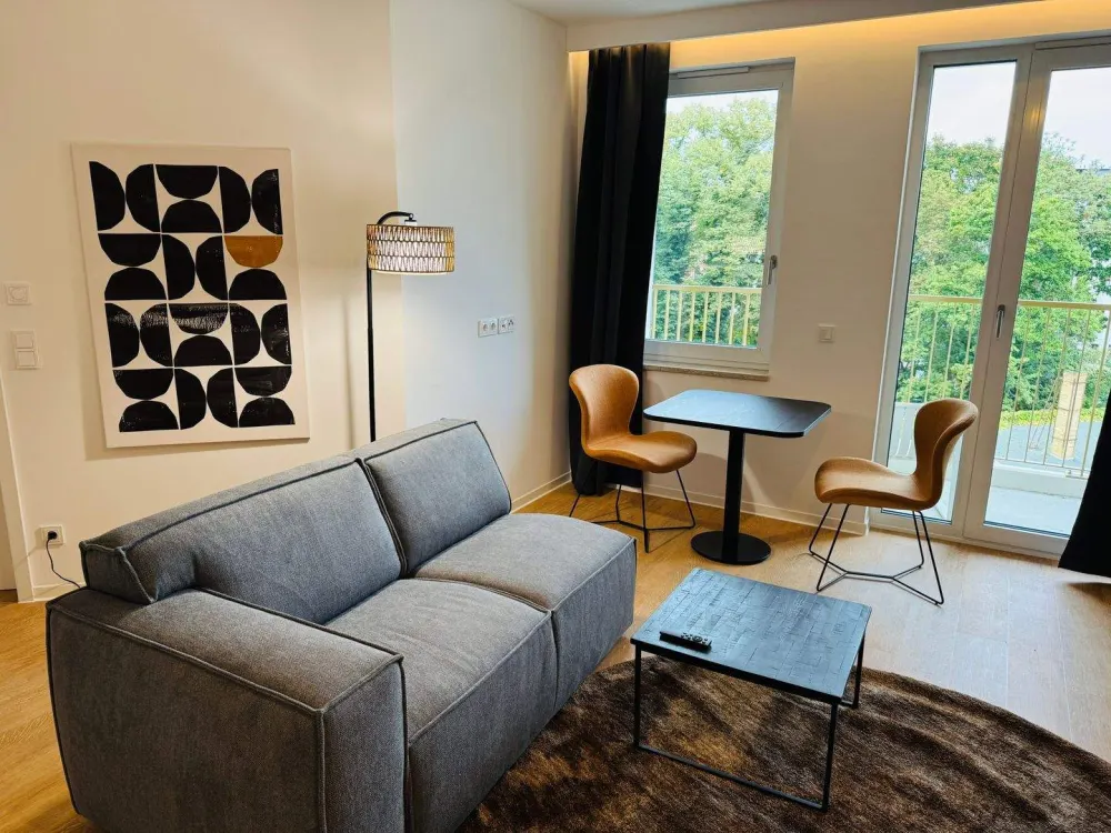 ** MÖBLIERTES APARTMENT MIT ALL INCLUSIVE MIETE~BALKON~STELLPLATZ***