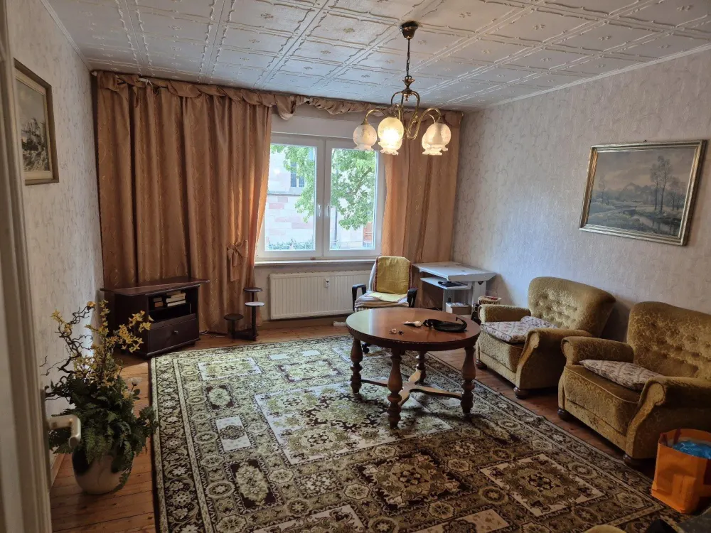 Ruhige 2-Zimmer-Wohnung im 1.OG mit sehr guter ÖPNV-Anbindung