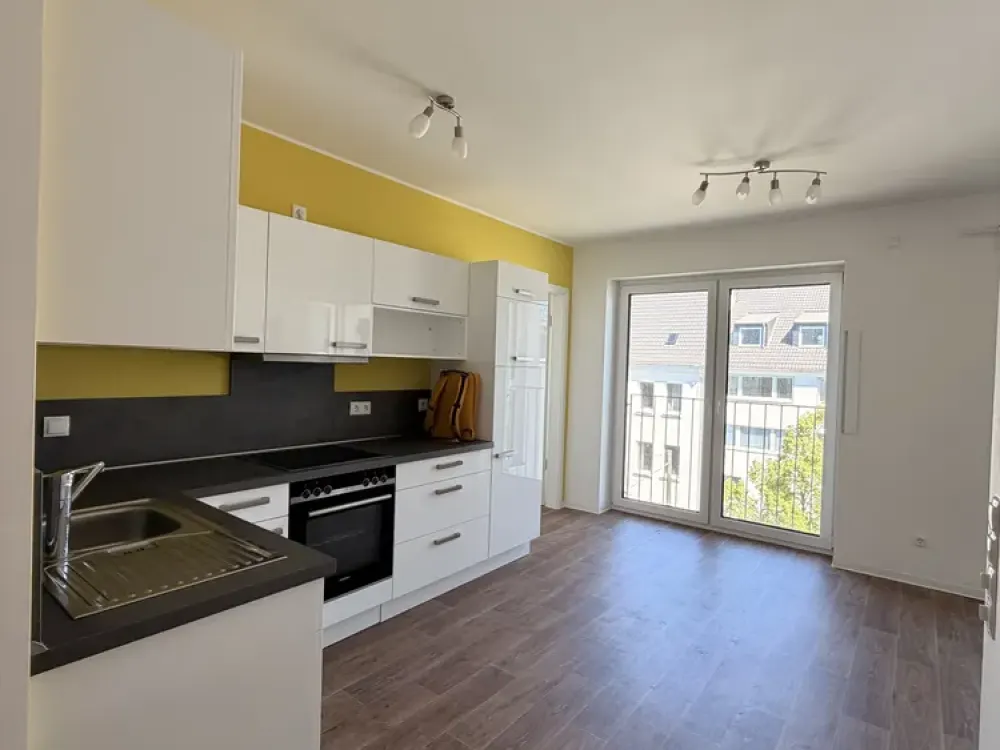Stylishly Modernized 2-Room Apartment in Düsseldorf