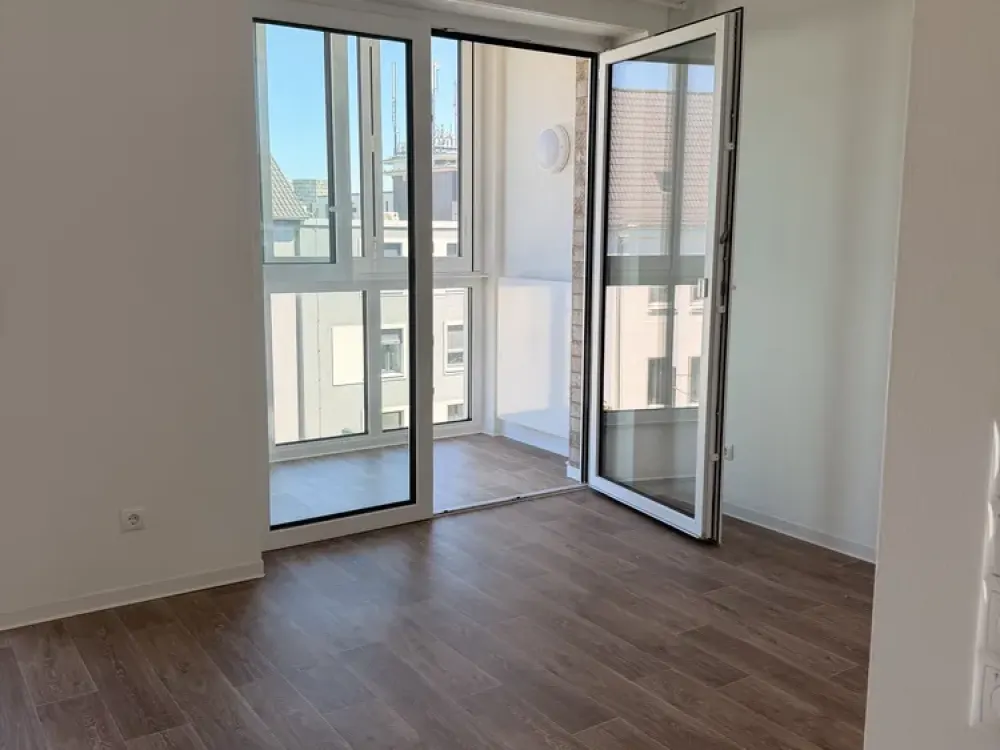 Stylishly Modernized 2-Room Apartment in Düsseldorf
