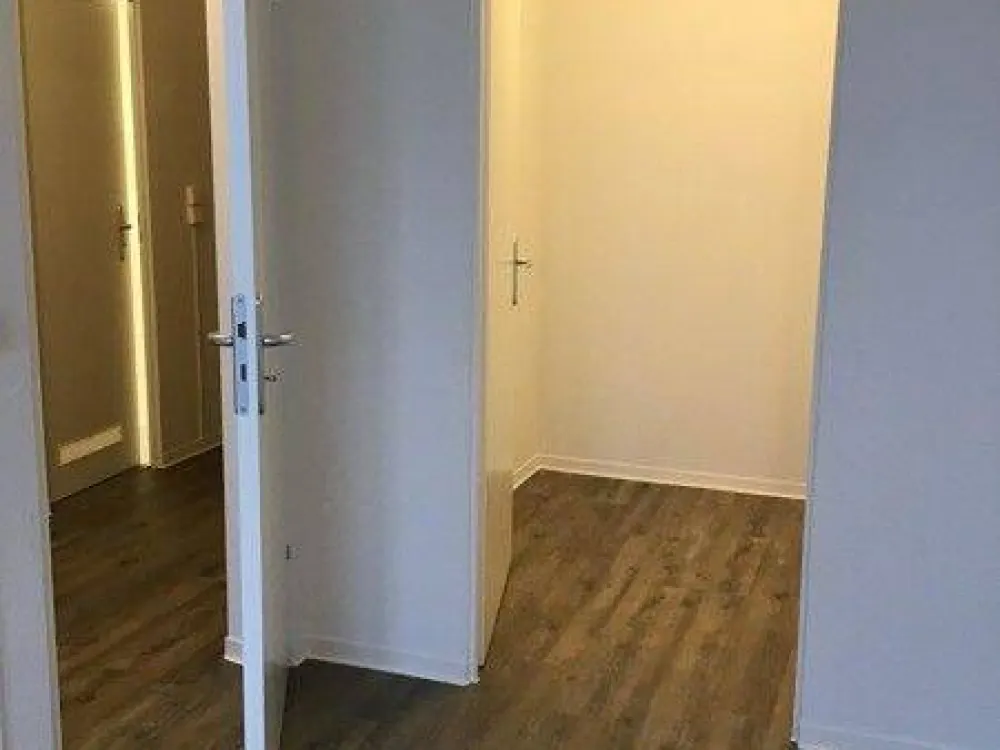 3-Raumwohnung mit Badewanne sucht neue Mieter*innen!
