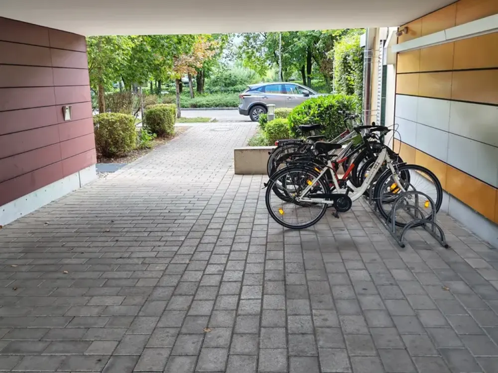 2-Room Apartment with Private Garden in Unterschleißheim - Lohhof