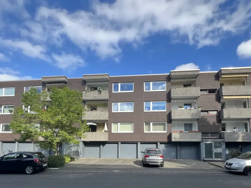 3-Zimmer-Wohnung mit Balkon in Oberkassel