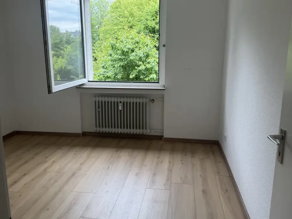 3-Zimmer-Wohnung mit Balkon in Oberkassel