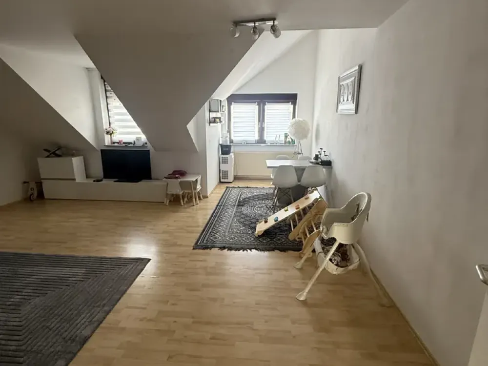 Zuhause mit drei Zimmern und Balkon in Troisdorf