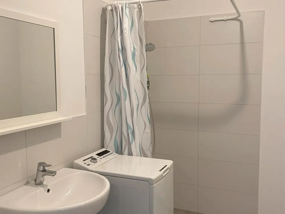 1 Zimmer Wohnung für 3 Monate oder nach Vereinbarung