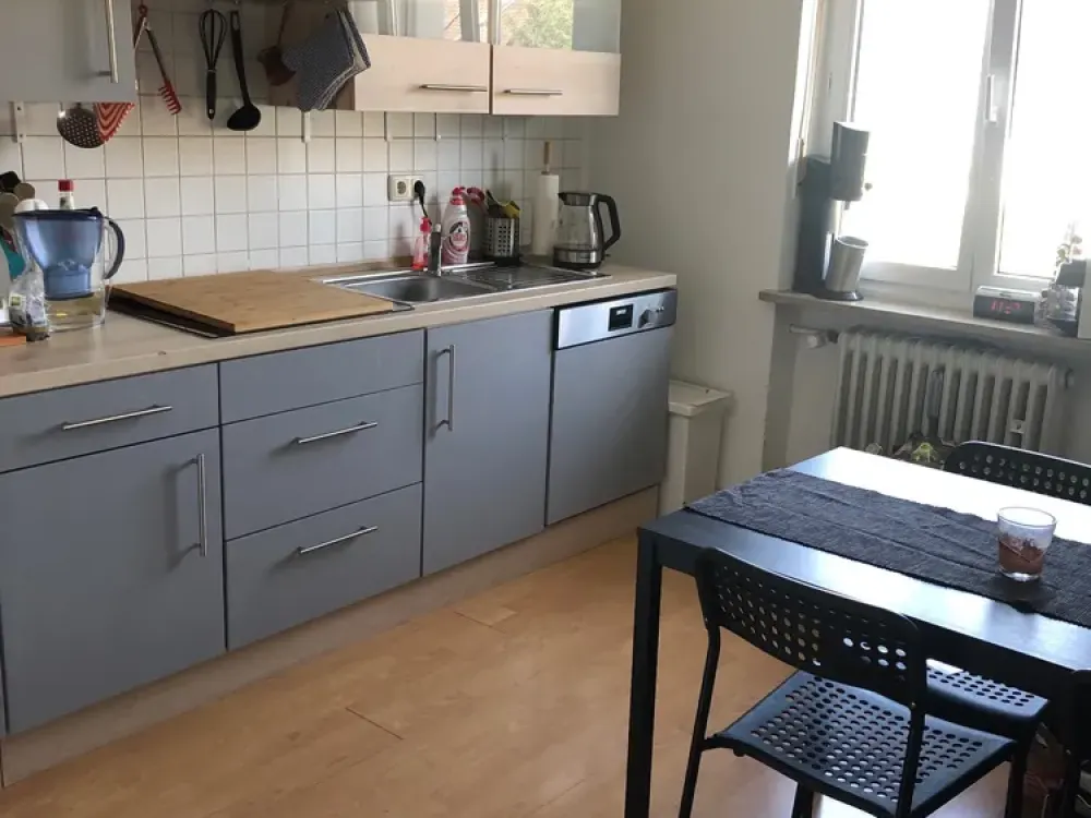 Bright 2-Room Apartment - Beautiful Large Balcony