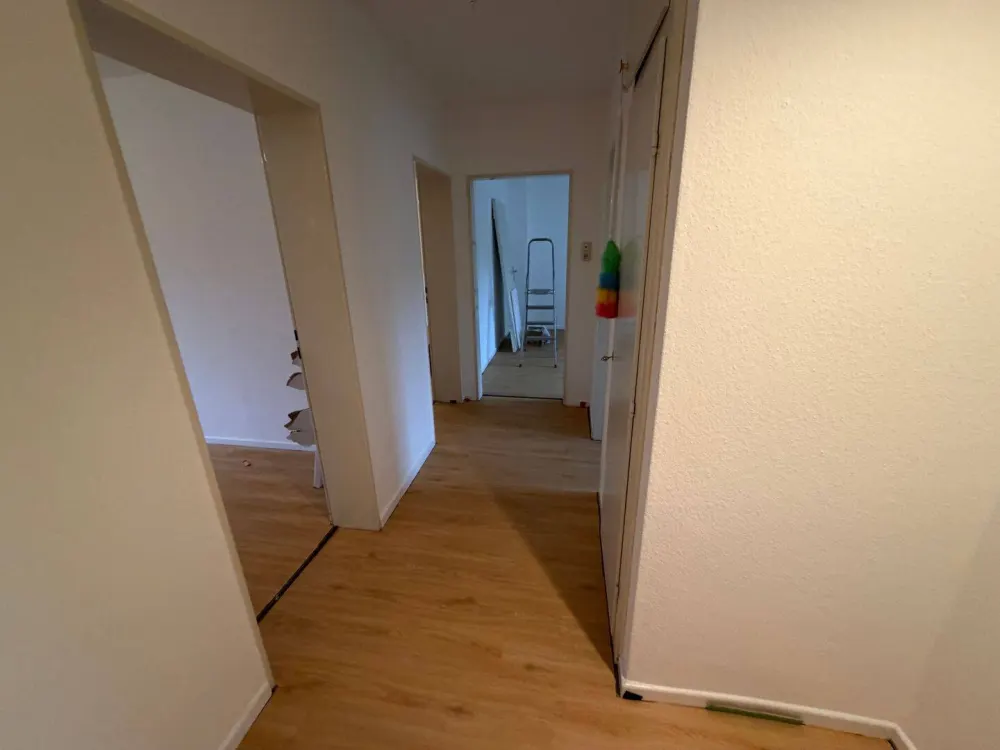 Bright 3-Room Apartment (1st Floor) with Balcony & Garden in Prime Location