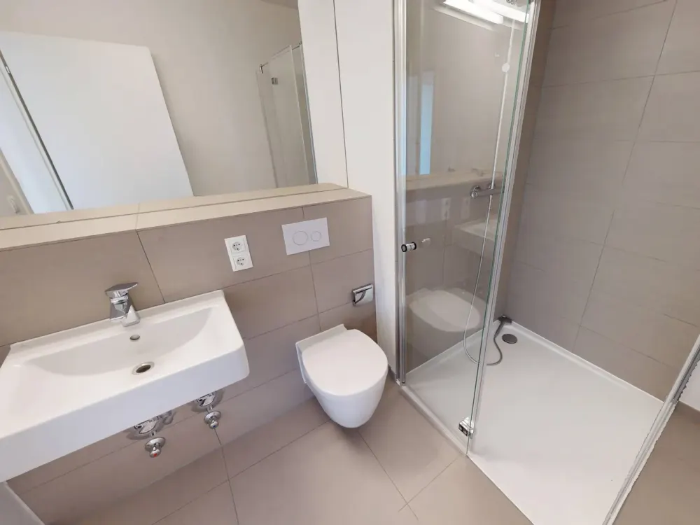 Schicke 2-Zimmer-Wohnung mit Einbauküche und Balkon in Berlin-Lichtenberg