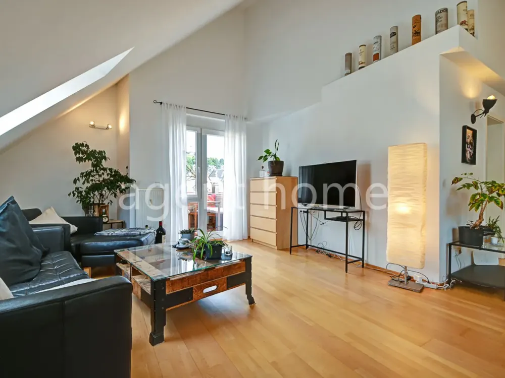 MÖBLIERT - CITY LIVING Gemütliches Apartment mit Stellplatz