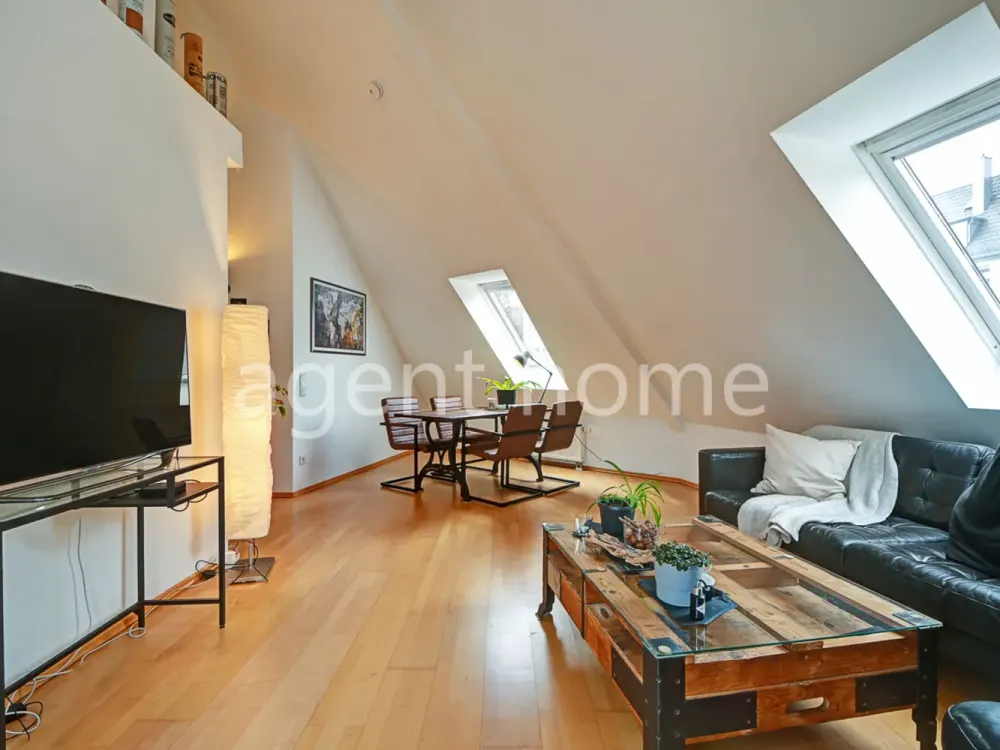 MÖBLIERT - CITY LIVING Gemütliches Apartment mit Stellplatz