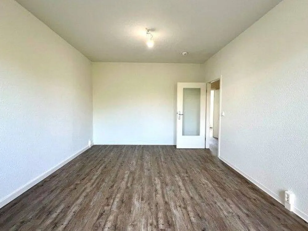 Wohn(t)raum: 4-Zimmerwohnung mit Balkon und Aufzug!