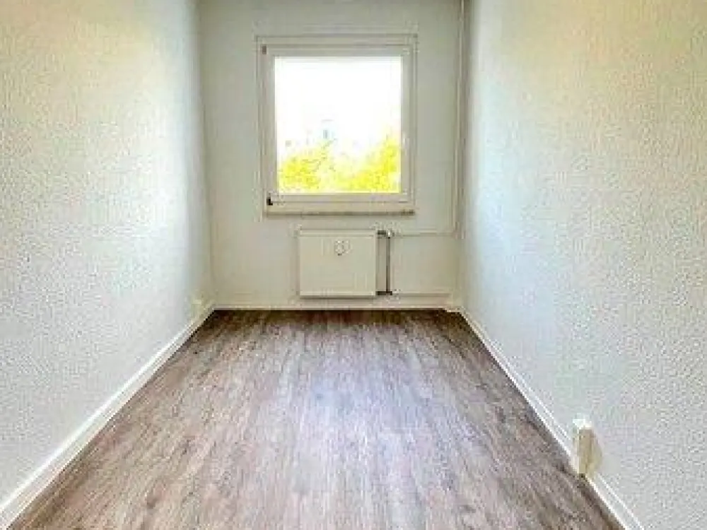 Wohn(t)raum: 4-Zimmerwohnung mit Balkon und Aufzug!