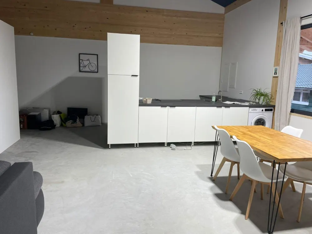 1 Zimmerwohnung, nur an Firmen zu vermieten (mit MwSt.)