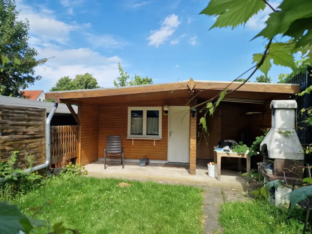 So macht wohnen Spaß: renovierte 3-Zimmer- Maisonette-Wohnung mit eigenem Garten!