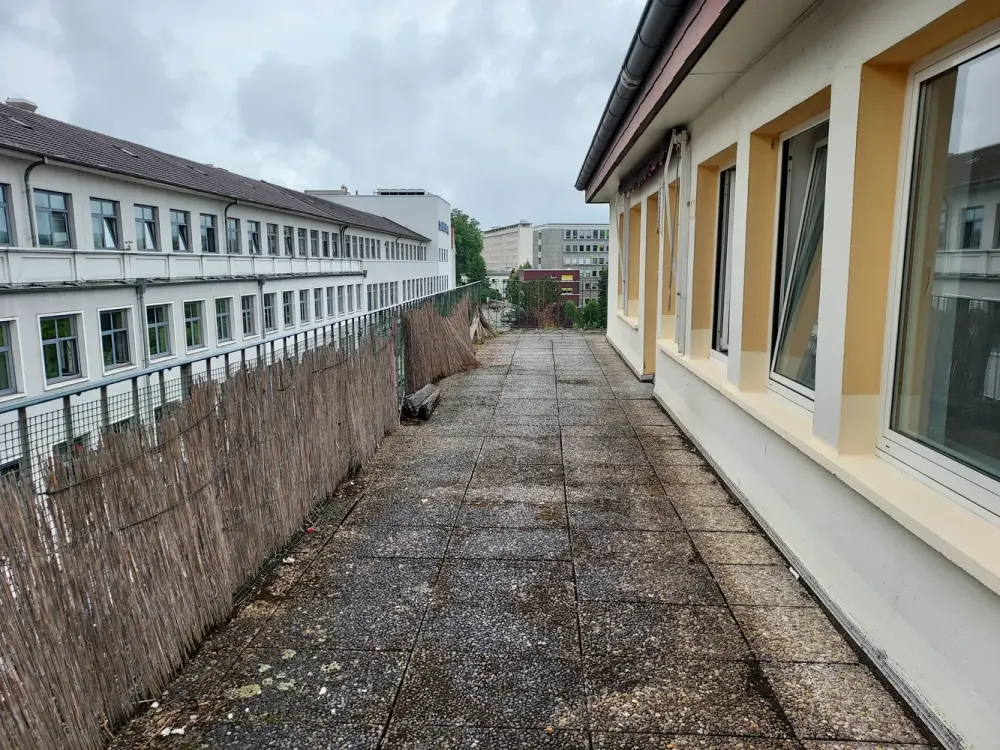 Alt-Saarbrücken, 2-room apartment 64 m², Large roof terrace 40 m²!