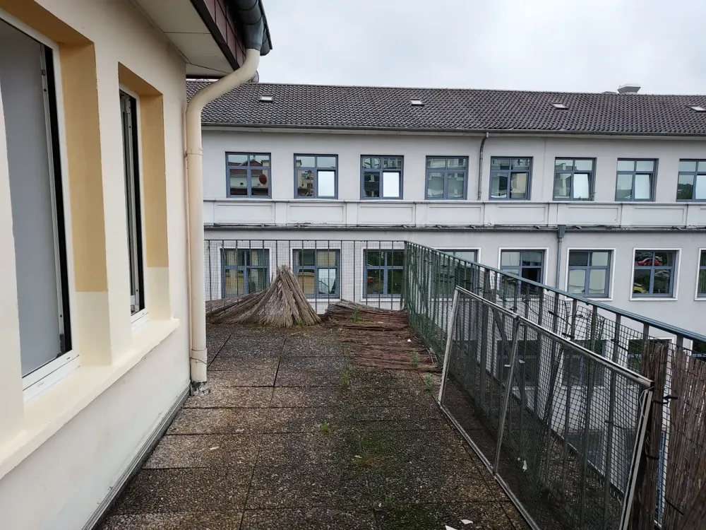 Alt-Saarbrücken, 2-room apartment 64 m², Large roof terrace 40 m²!