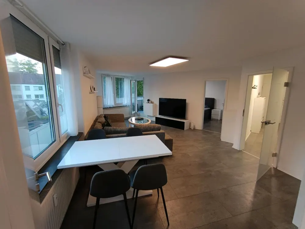 Hochwertige möblierte, moderne 2,5Zimmer Wohnung in Ludwigsburg