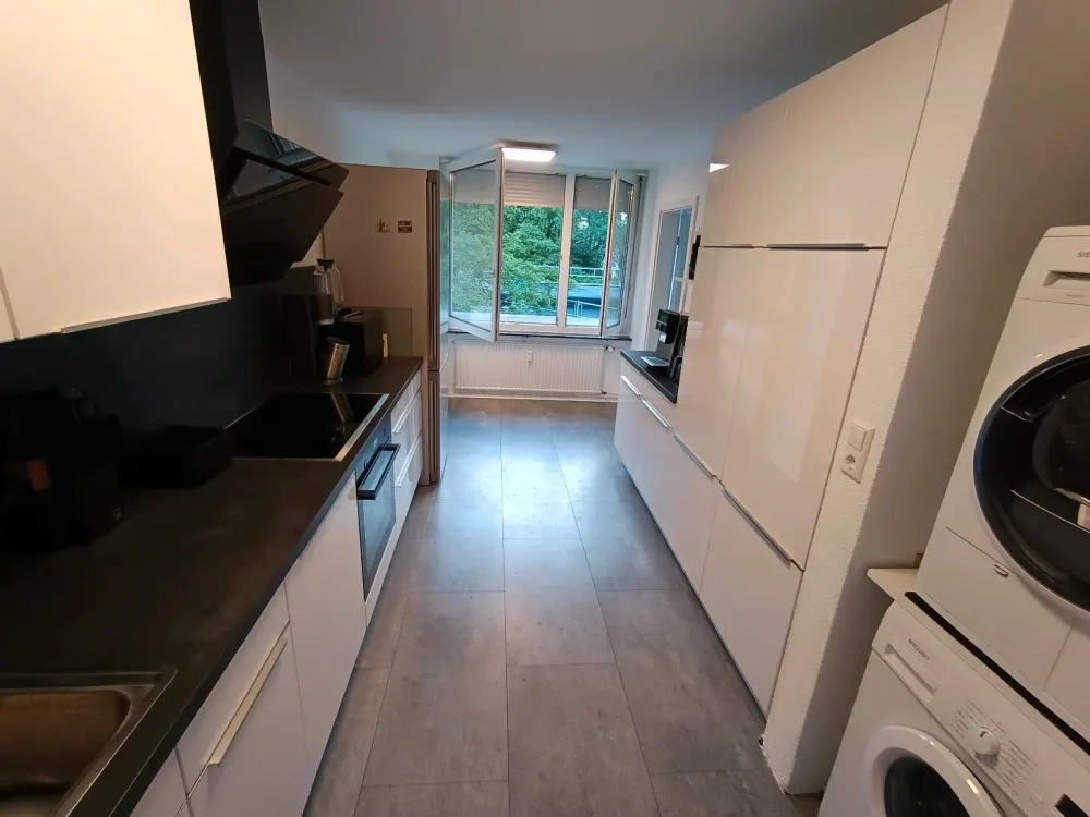 Hochwertige möblierte, moderne 2,5Zimmer Wohnung in Ludwigsburg