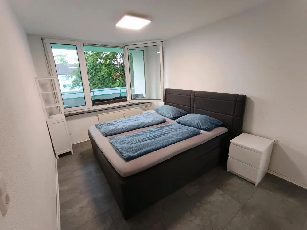 Hochwertige möblierte, moderne 2,5Zimmer Wohnung in Ludwigsburg