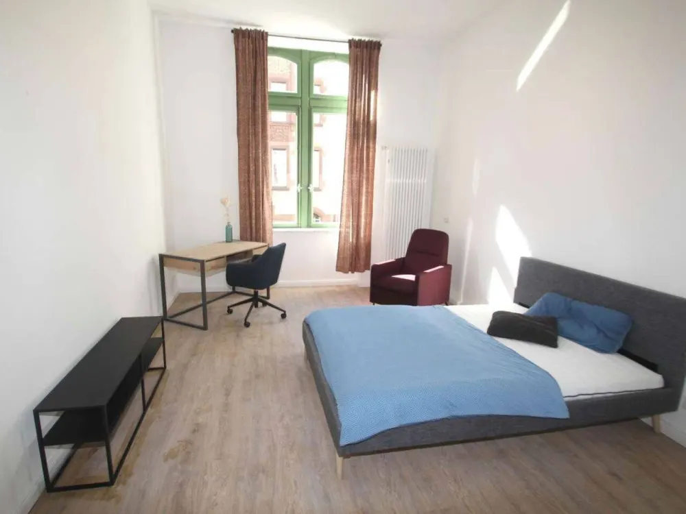 WG-Apartment mit eigenem Bad !!! Wohnen mitten im Leben, fußläufig zum Main