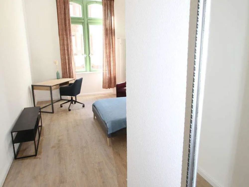 WG-Apartment mit eigenem Bad !!! Wohnen mitten im Leben, fußläufig zum Main