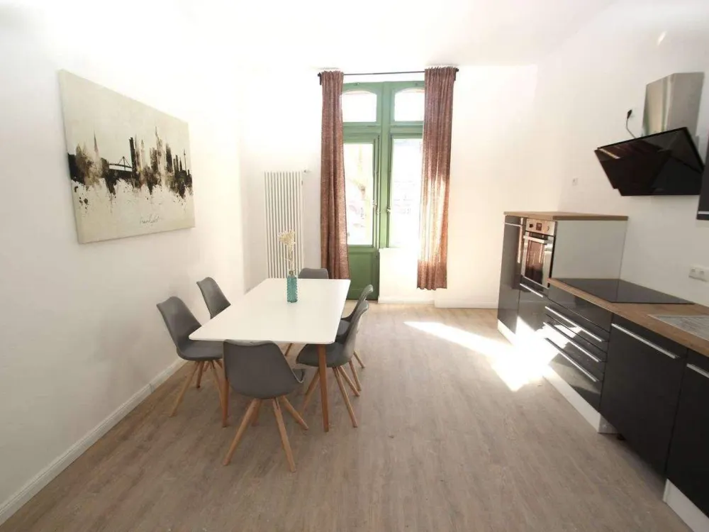 WG-Apartment mit eigenem Bad !!! Wohnen mitten im Leben, fußläufig zum Main